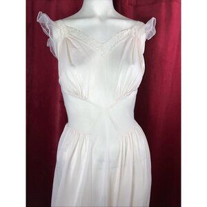 Vintage Formfit Rogers Nylon Nightgown Gown Chiffon Ruffle Panel Seam